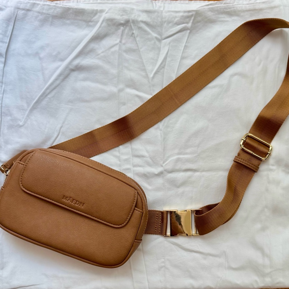 Tan Crossbody Bag with Gold Buckle
